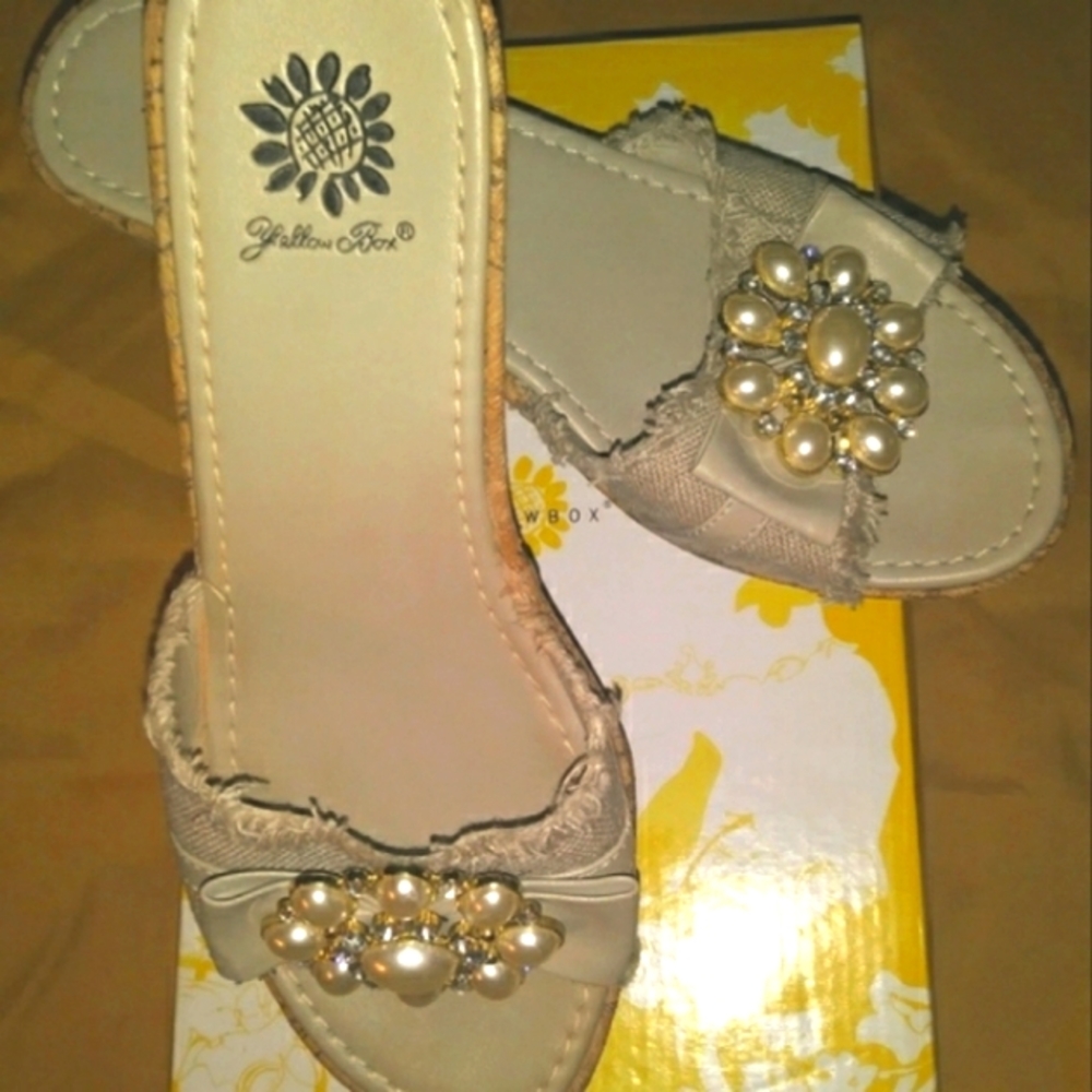 Yellow Box Wedges Crystals size 7